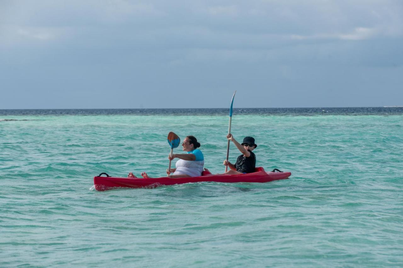 Ocean Lilly Inn Hangnaameedhoo エクステリア 写真