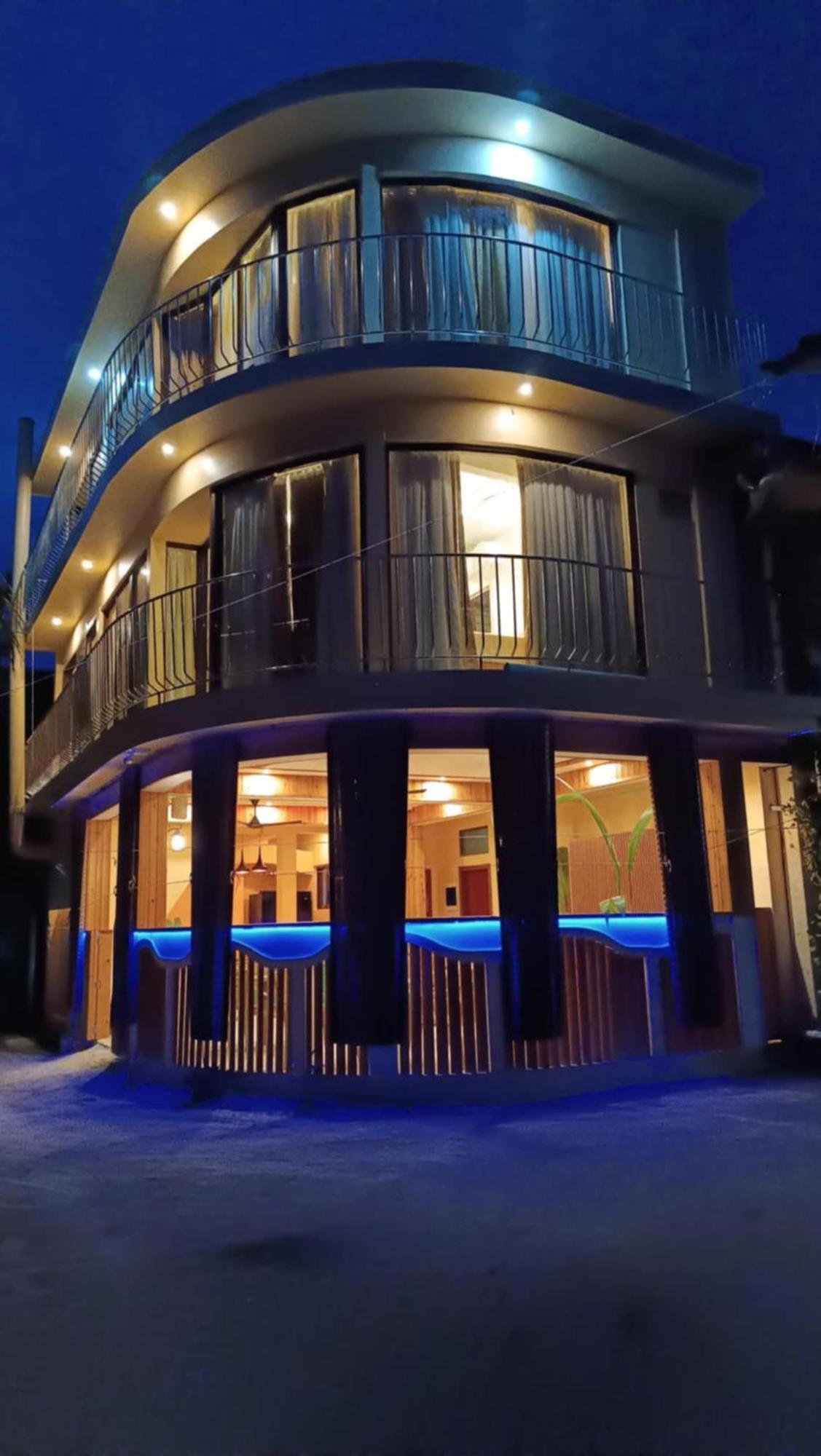 Ocean Lilly Inn Hangnaameedhoo エクステリア 写真