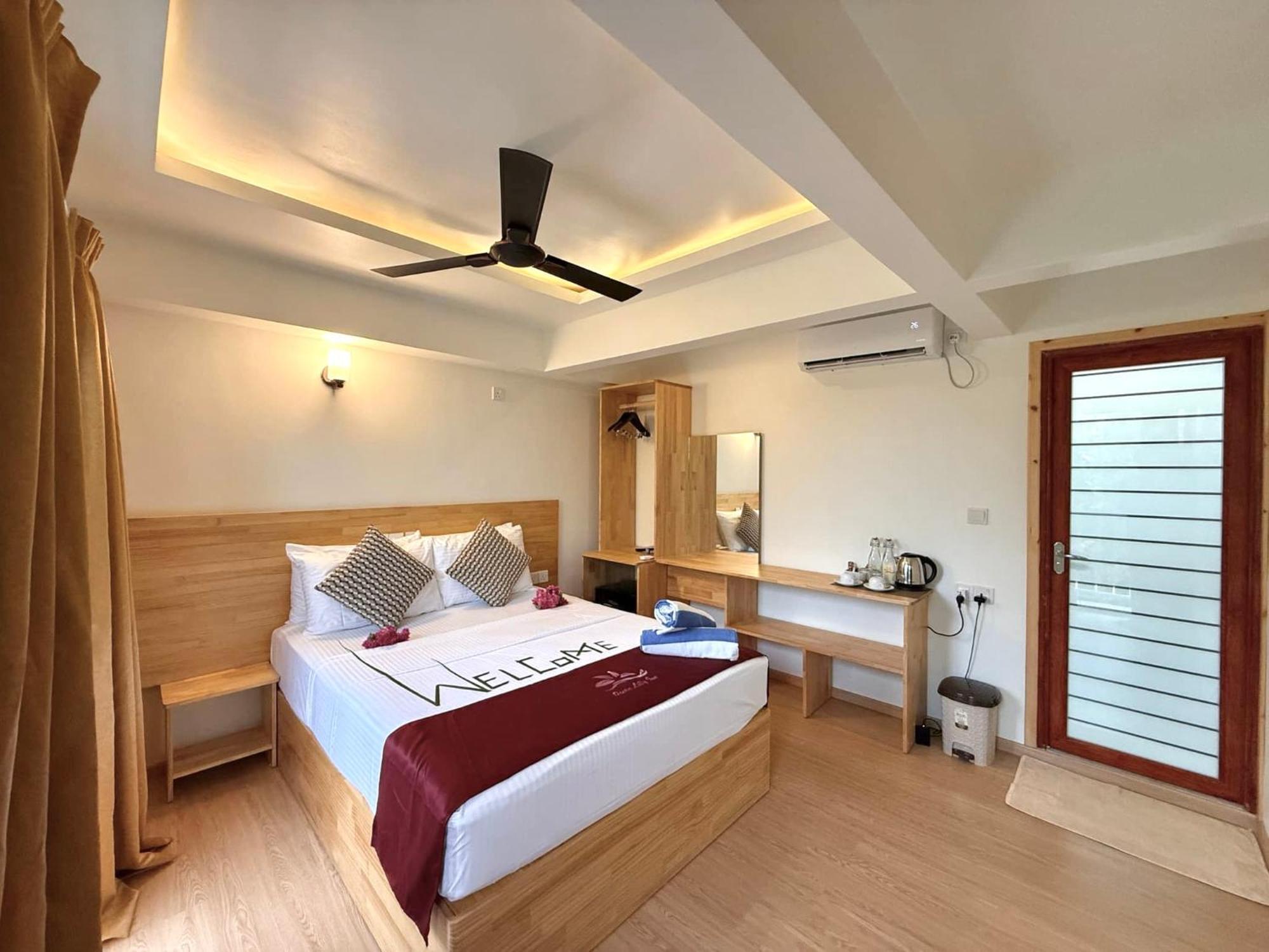 Ocean Lilly Inn Hangnaameedhoo エクステリア 写真